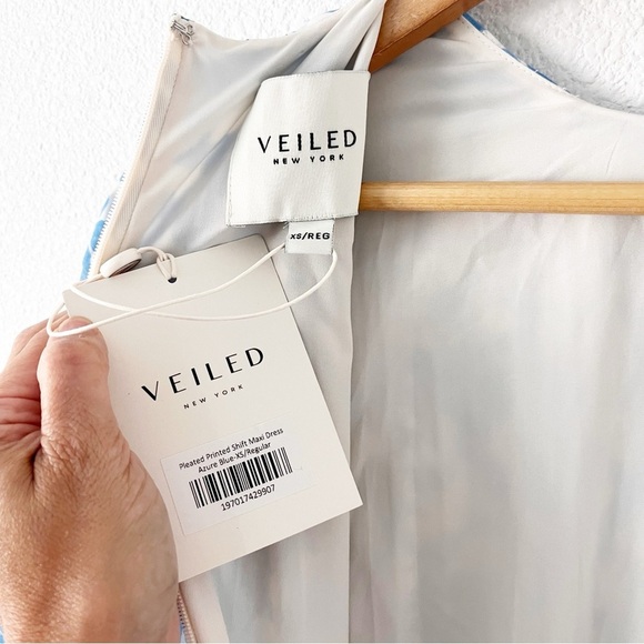 Veiled Azure Blue Floral Pleated Modest Resortwear Vacation Maxi Dress - Picture 8 of 10